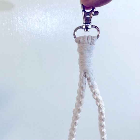 🆕Handmade w/L💋VE:Cotton Macrame Wristlet🗝Chain - Picture 9 of 16